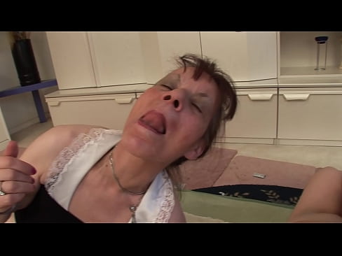 ❤️ Две бабе и један деда имају тројку ❤ Слутс на sr.serviporno.ru ❌